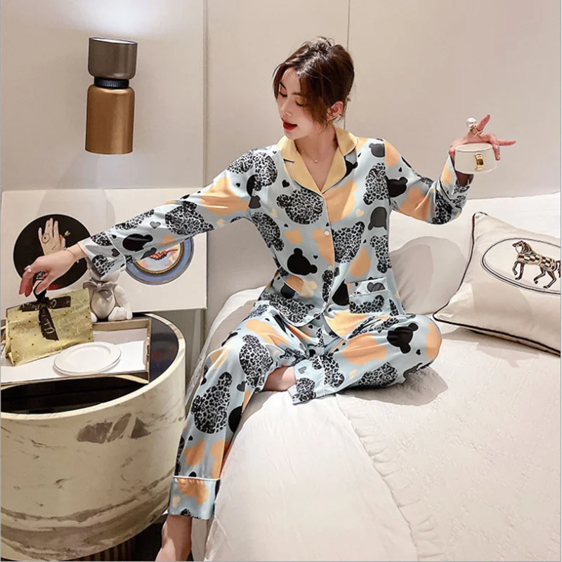 

Autumn new pajamas women's ice and snow silk long-sleeved trousers fashion western style net celebrity home service Sleepcoat