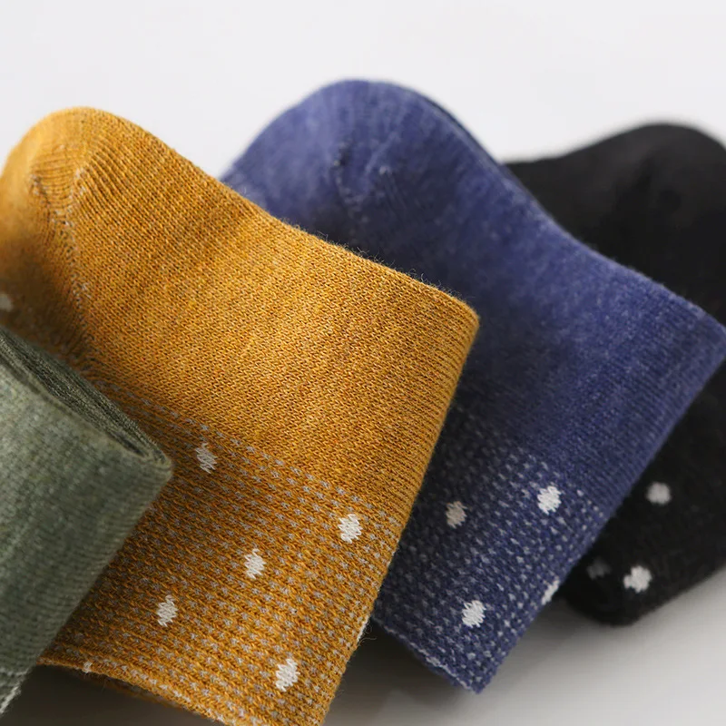 

Women's Socks & Hosiery