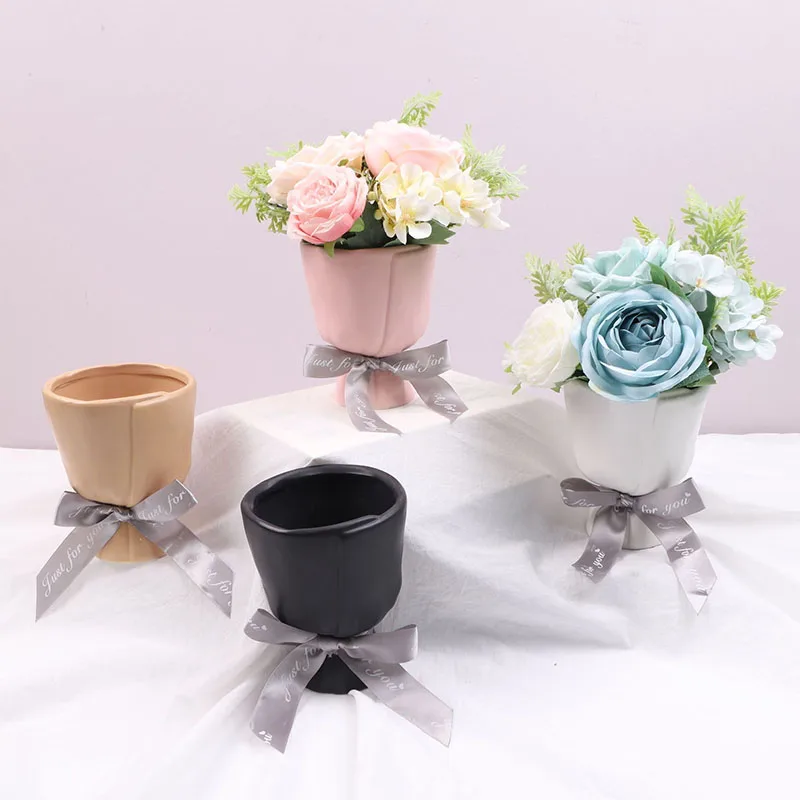 

Креативные маленькие свежие Цветочные букеты, керамические вазы для гостиной, настольный цветочный Органайзер, контейнер для украшения до...