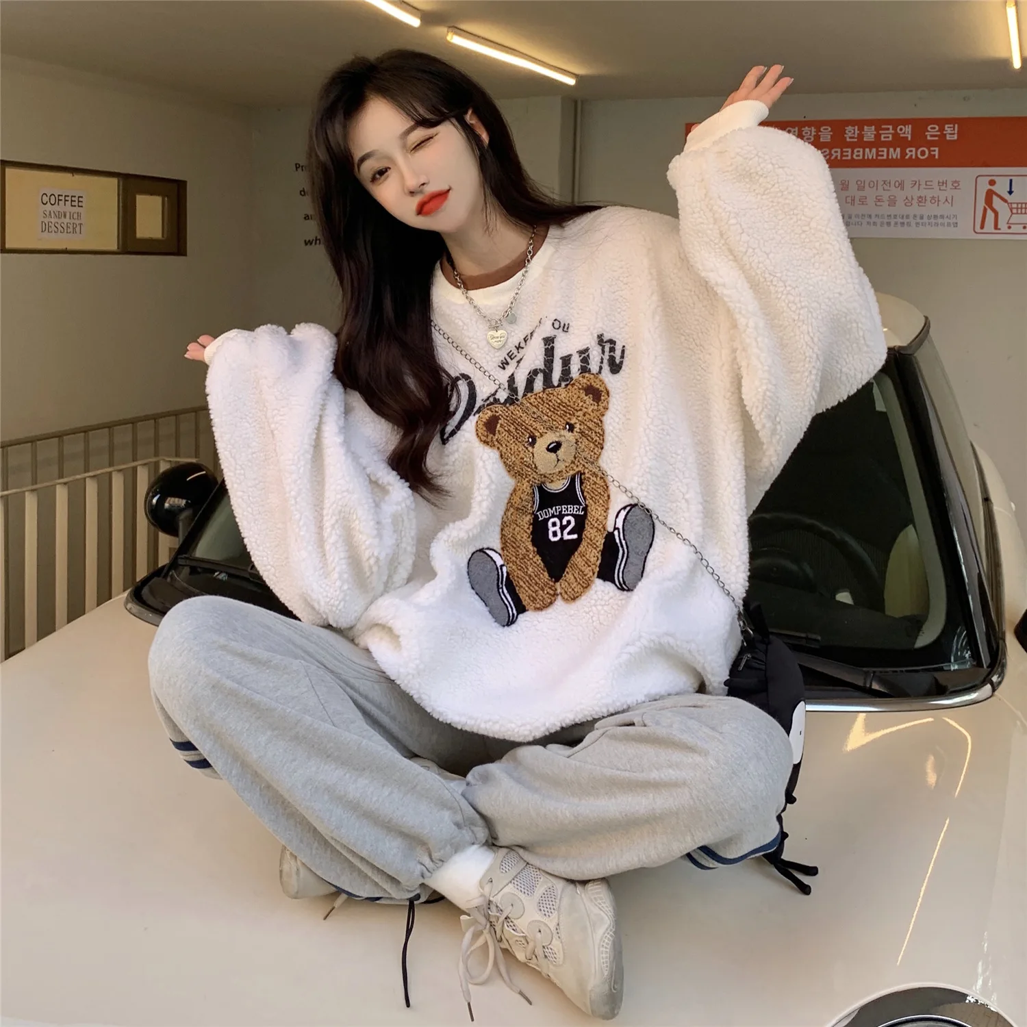 Мужской пуловер с мультяшным медведем Свободный теплый большого размера круглым