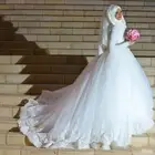 Винтажное кружевное мусульманское свадебное платье с высоким воротом и шлейфом, длинные рукава, Длинные свадебные платья невесты, Дубай для женщин