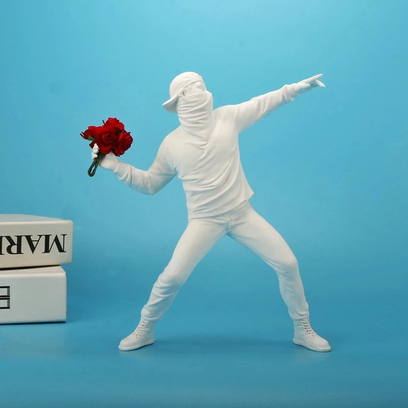 Estatua de resina 2022, decoraciones navide&ntilde;as, esculturas de resina, lanzador de flores Banksy, estatua moderna para habitaci&oacute;n, adornos para el hogar, estatuilla-1