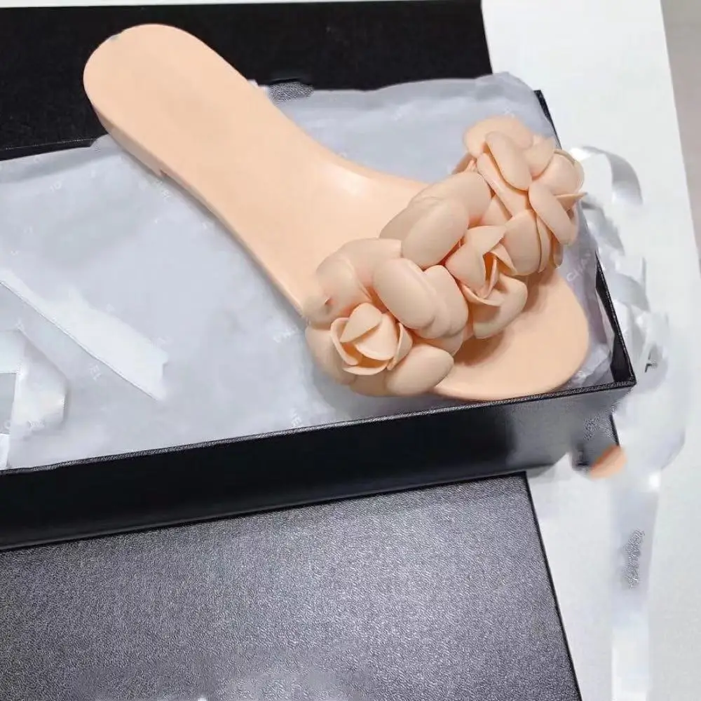 

Women's sandalsDesign fashion Sandal top Quality beautiful Luxurys Designers Shoes Square comfortable Toe Heel Strange