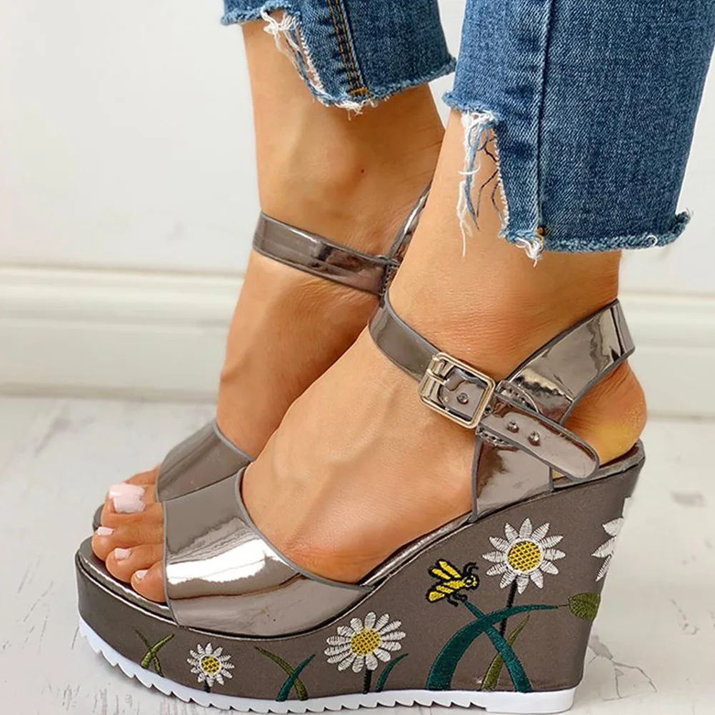

2020 Summer New Sandals Women Wedge Heel Embroidered Fish Mouth Sandals Female Waterproof Platform High Heels Large Size