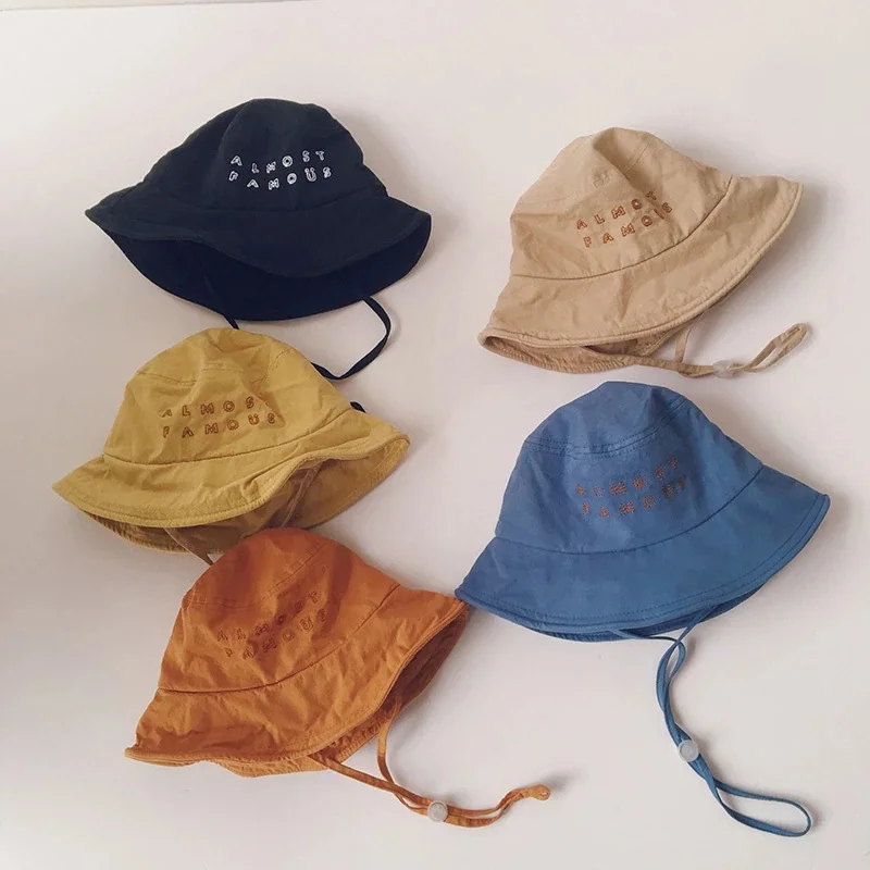 

2021 Korean Style New Summer Baby Kids Letters Embroidery Bucket Hats Toddler Children Sunshade Hats Adjustable Belt Beach Cap
