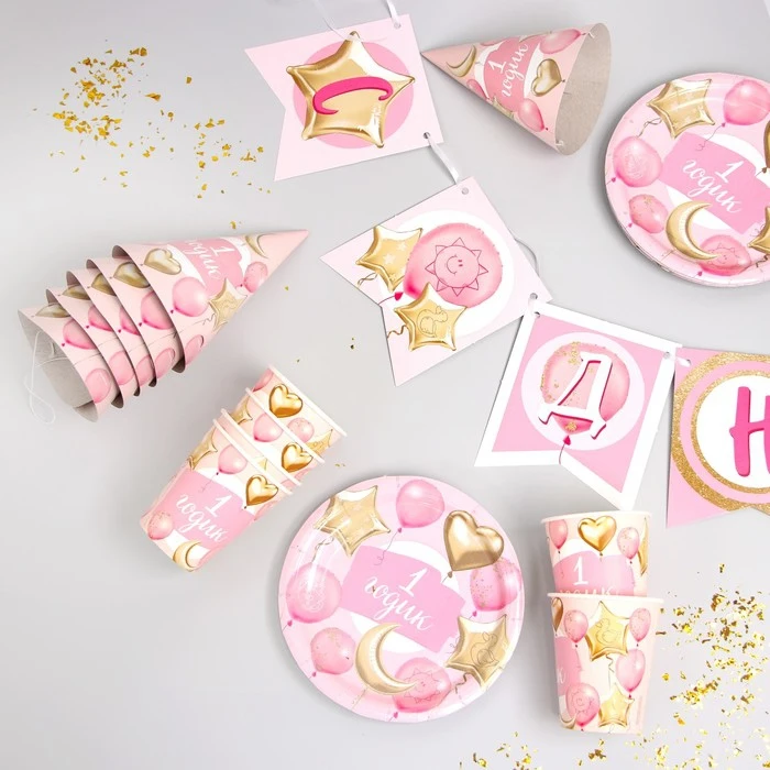 Набор бумажной посуды 1 годик девочки. Шары 6 тарелок гирлянда