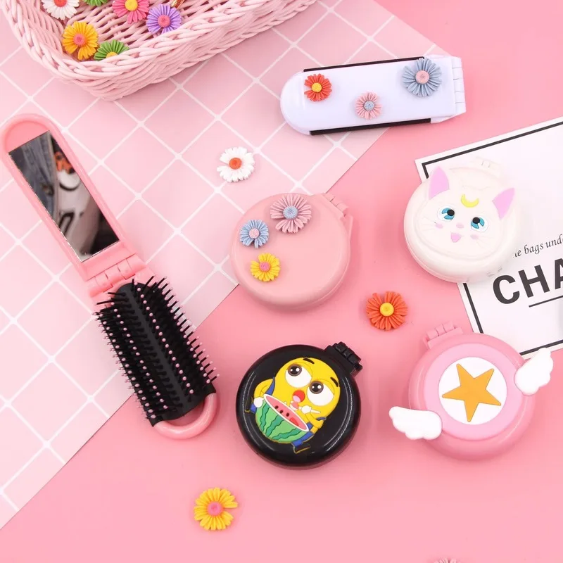 

TY472 Mini Pocket Mirror Cute Massage Folding Mirror with Comb Portable Pocket Small Travel Girl Hair Brush with Mirror