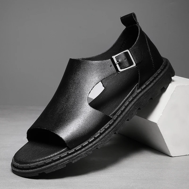 

Genuine Leather Flat Sandals men Summer Classic Men's Sandals Soft Sandals Outdoor beach Men Roman Sandals Comfortable Shoes