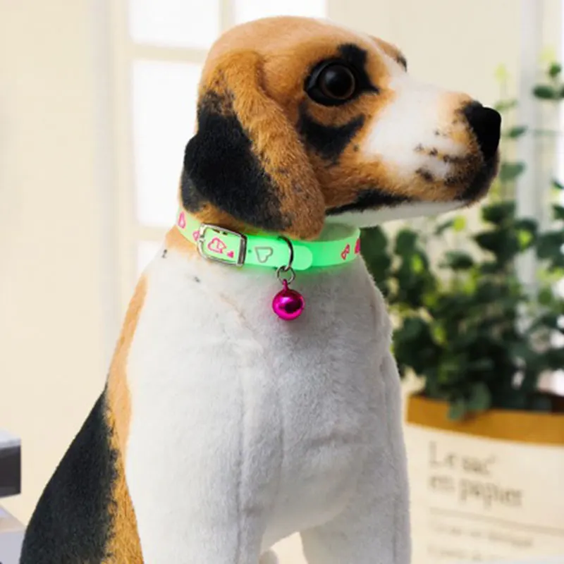 

Pet Collars Glow at Night to Prevent The Loss of Fluorescent Silicone Bells Dogs Basic Collars Reflective Animal All Seasons