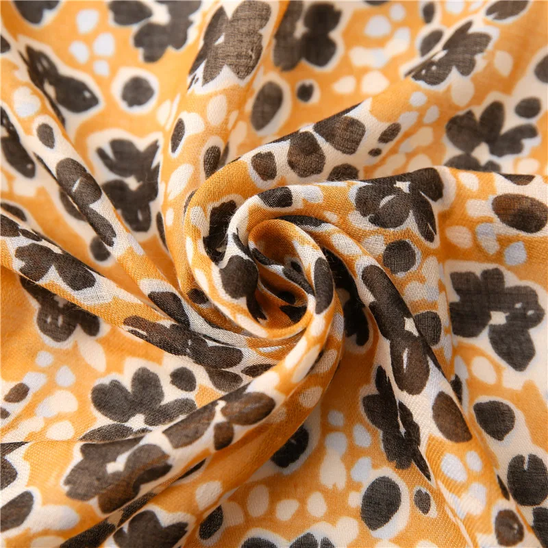

2020 Fashion Women cotton thin Scarf flower print Hijab soft Shawls and Wraps Bohemia Female Foulard pashmina Bandana Headscarf