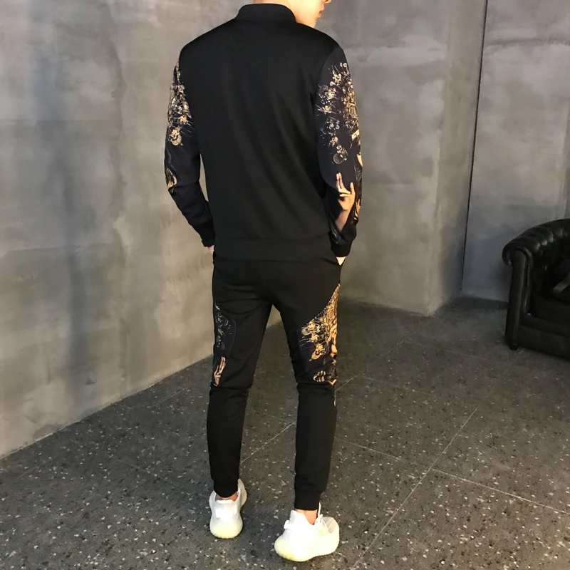 

Royal Gold Face Tracksuit Men Sets Jacket + Pants Casual Fancy Tracksuit Male Moda Hombre Hot Sale Autumn 2 Piece Sport Suit