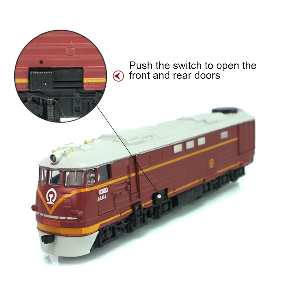 

Retro Diecast Dongfeng Locomotive Train Pull Back Model with LED Sound Kids Toy