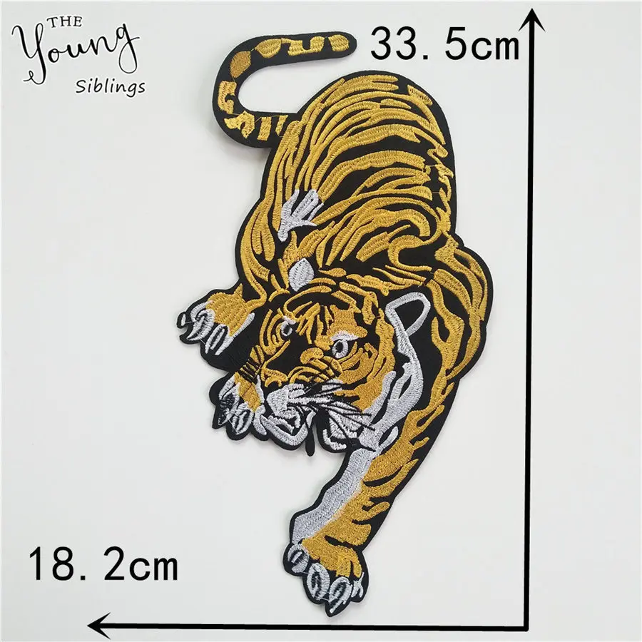 Аппликация большого размера с вышивкой в виде мультяшных животных аппликация