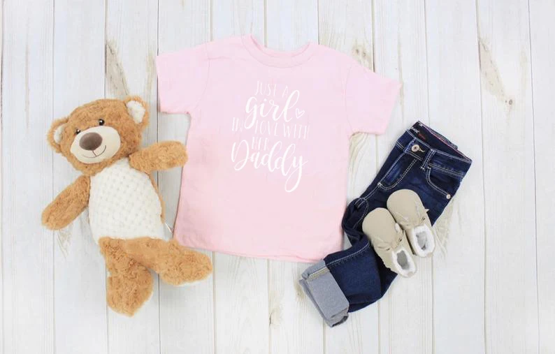 Футболка с надписью Just A Boy Girl In Love With His Mama