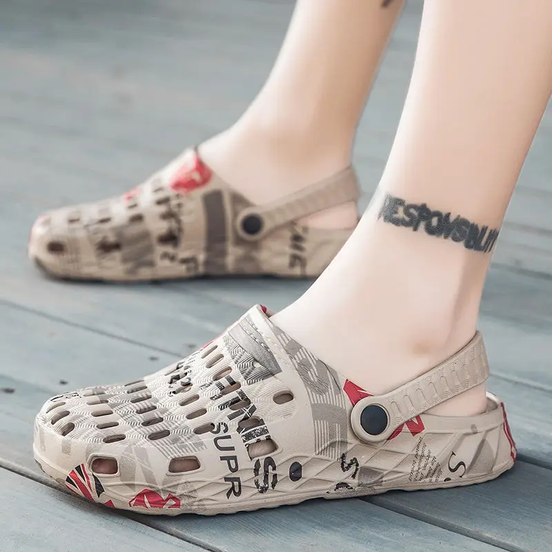 

Hole Shoes Men's Casual Outdoor Waterproof Non-slip Wading Beach Sandals And Slippers