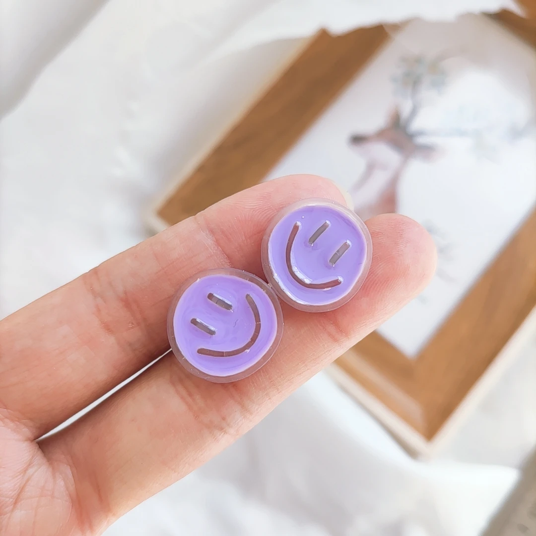 

Minimalist Acrylic jewelry Cute smile face Stud Earrings Fashion mini face Ear Studs For Women lady Good mood every day 2021