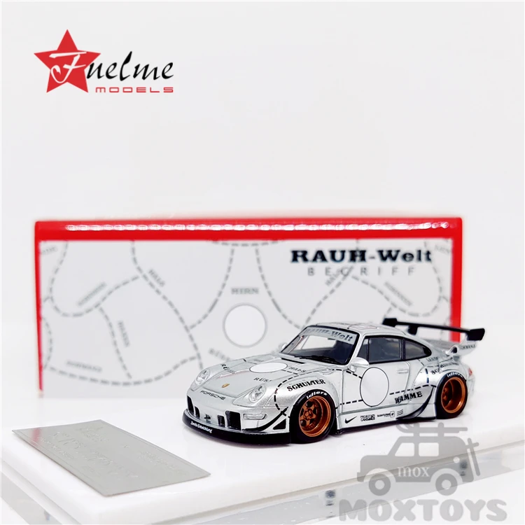 

Модель автомобиля FuelMe 1:64 RWB из серебра 993 пробы