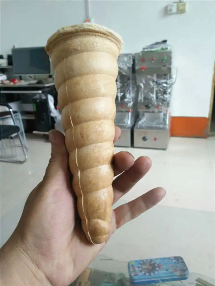 売る スパイラル形状ピザコーンメーカー2金型スナックショップコーンピザ成形機ceピザコーン機