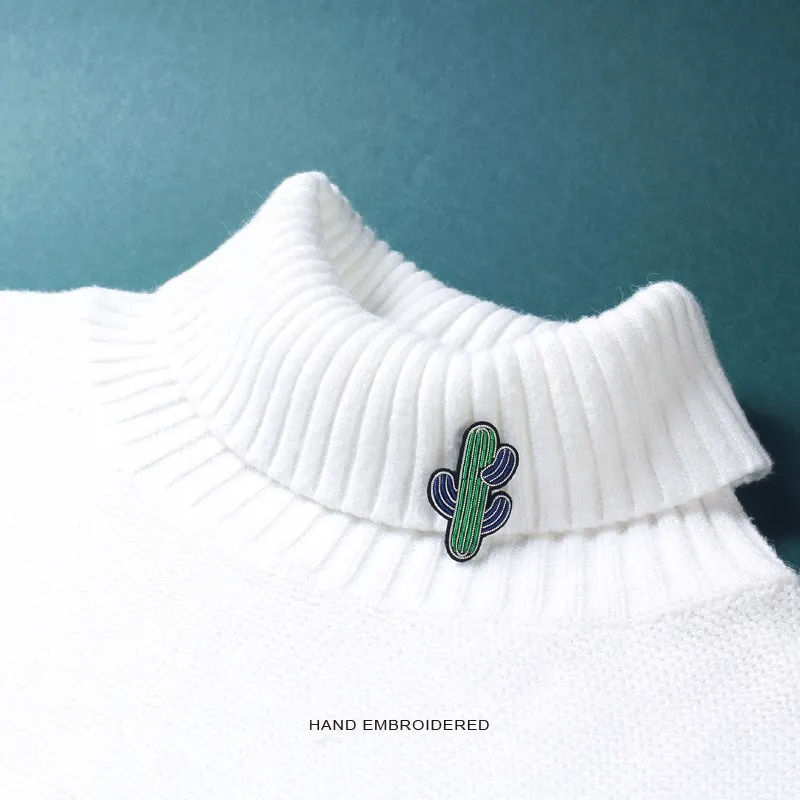 

Indian Silk Hand-embroidered Small Cactus Brooch, Mini Corsage Badge, Female Accessories, Pin-style Creative All-match Tide