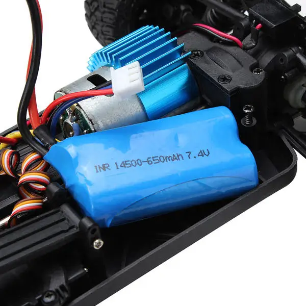 

1/18 2.4G 4WD Remote Control Ratchet Off-road Sand Track Truck RTR Model