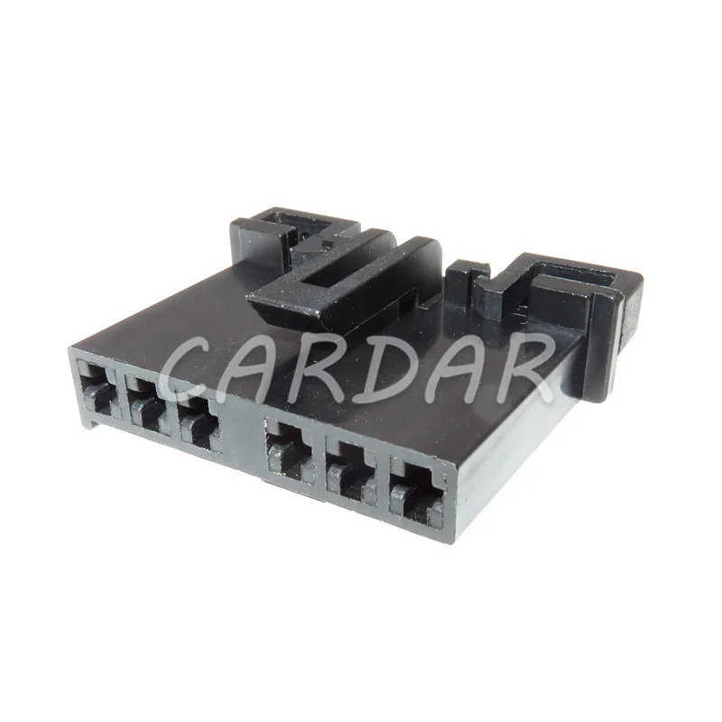 Розетка для задсветильник фонаря 6 контактов Ford