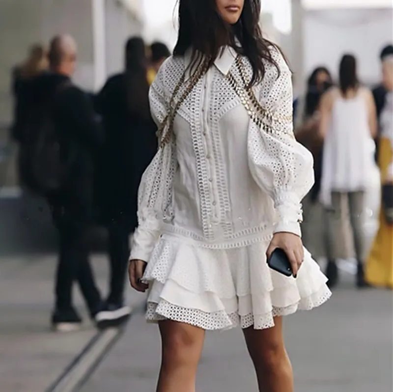2019 Новое поступление черно белое кружевное мини платье с длинным рукавом
