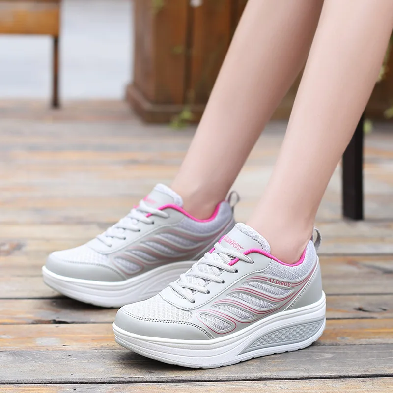 

Spring and Summer Mesh Female Korean Sports Shoes Thick Wedge Muffin Breathable Shoes