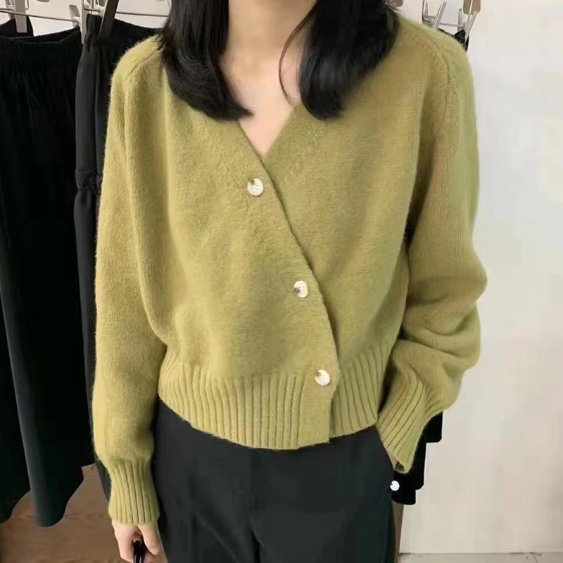 

Женский кардиган, новый стиль 2021, корейский утепленный вязаный кардиган с V-образным вырезом и длинными рукавами, свитер, куртка, свободный к...