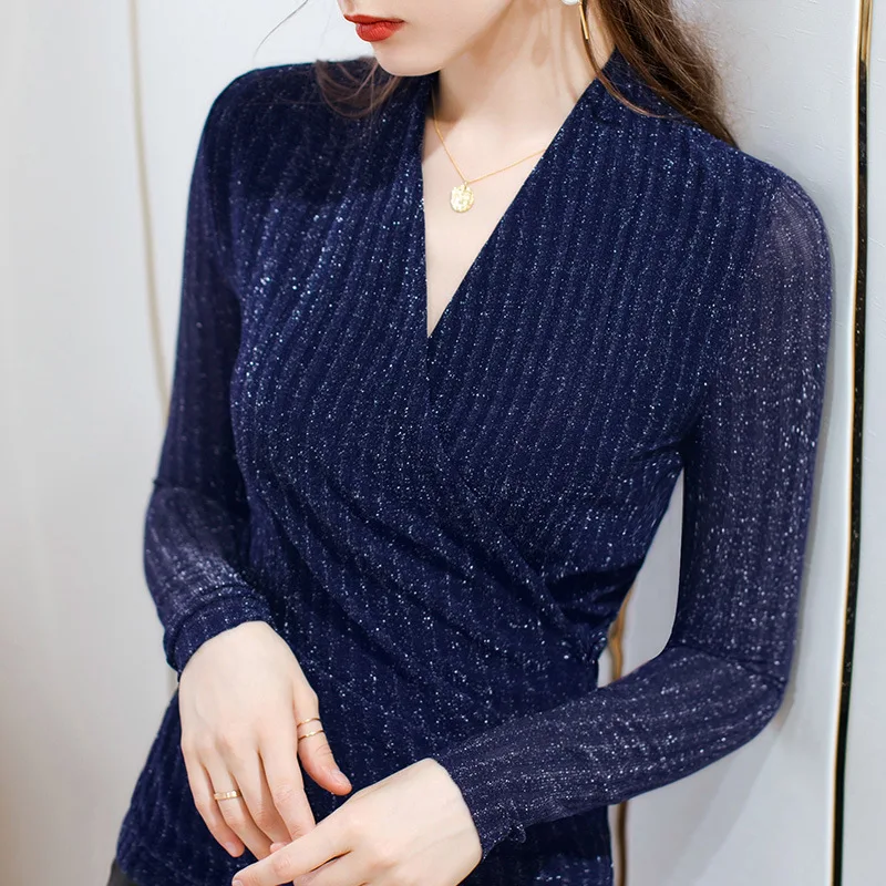 

Mesh bottoming shirt women's 2020 fall/winter new style v-neck bright silk inner wear long-sleeved waist flashing silk top women