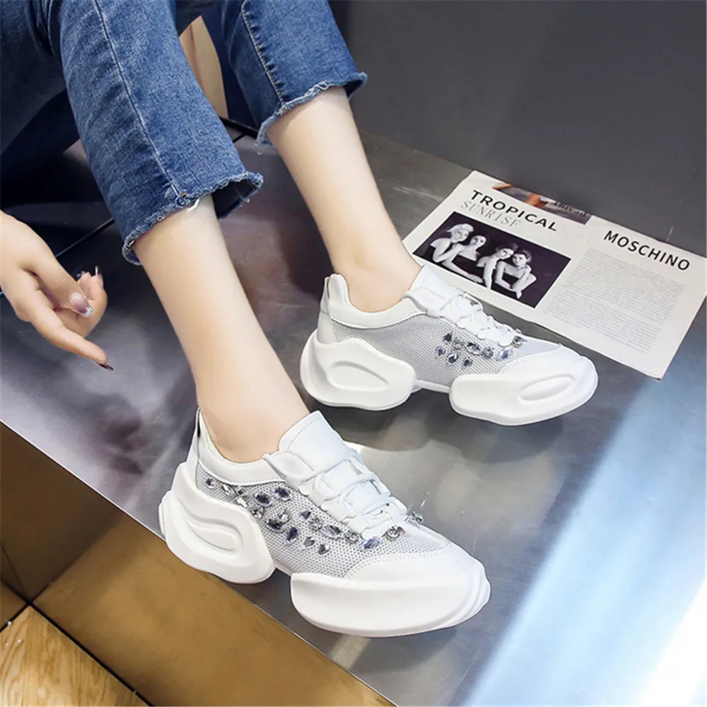 

Autumn Women's Sports Shoes Fashion Brand Outdoor Leisure Shoes Women's Comfortable Walking Running Sneakers