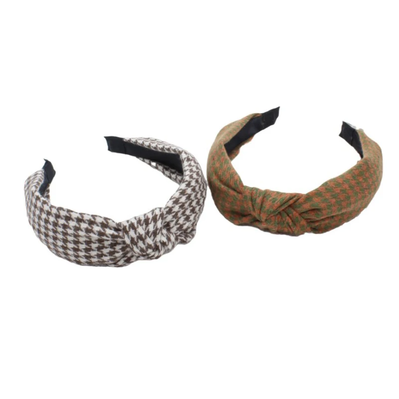 Рисунок 2 - Повязка на голову женская в клетку