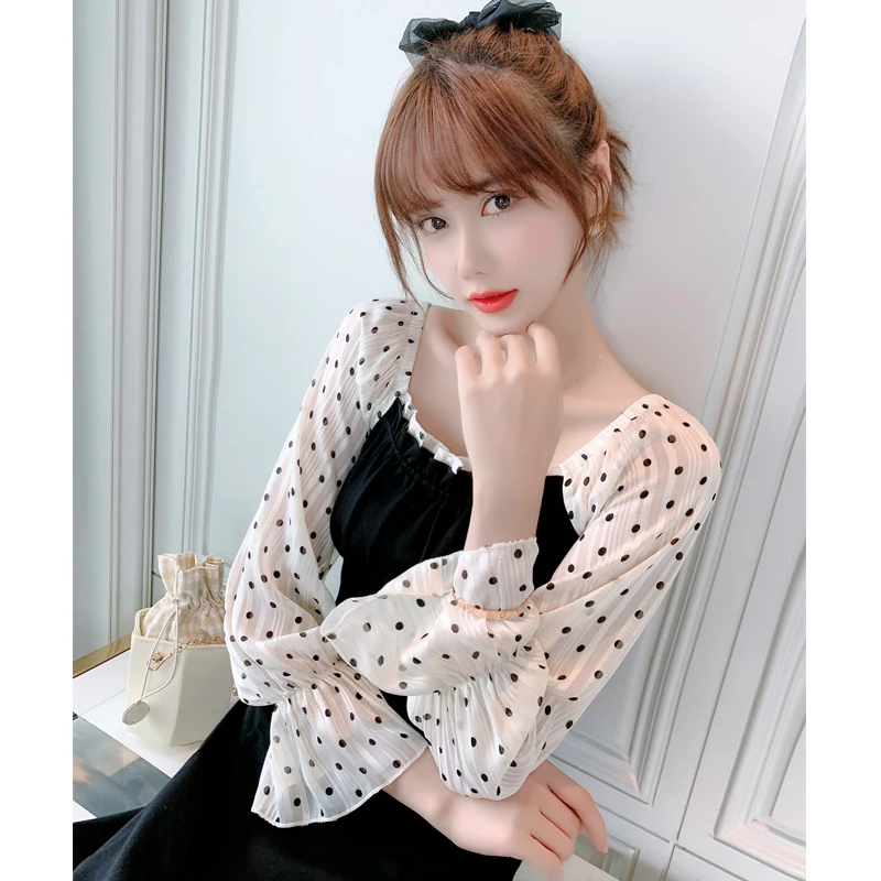 

Autumn 2020, the new female long sleeve black French chiffon dress show thin Hepburn wind restoring ancient ways little black dr