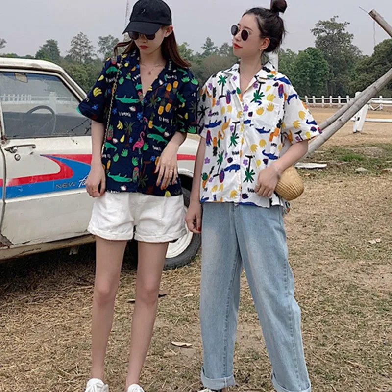 

Women Blouses Lapel Loose Wild Shirt College Style Graffiti Animal Loose Casual Camisa Saco Top Vetements Femmes