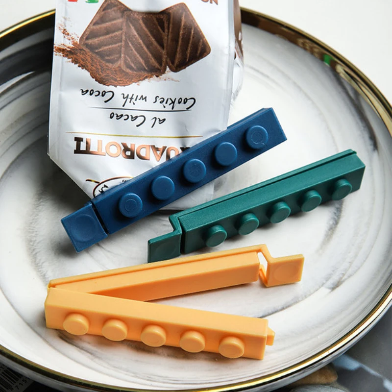 

4Pcs/Set Portable PP Home Storage Food Bag Clips Snack Seal Bags Clips Clamp Kitchen Tool Accessories Sealer Clamp Food Clip