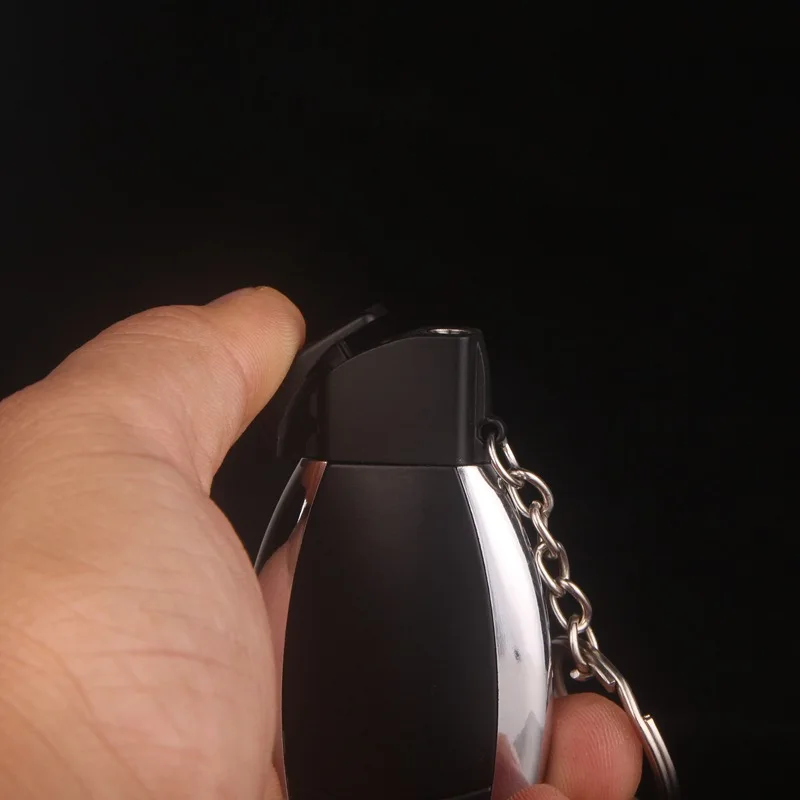 

Pendant Creative Car Control Key with Light Windproof Lighter Briquets Et Accessoires Fumeurs Encendedores Creativos Men Gifts