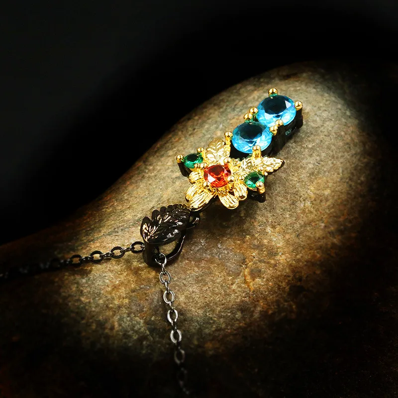 

Cute Female Red Green Blue Crystal Necklace Charm 14KT Black Gold Chain Necklaces For Women Boho Flower Wedding Pendant Necklace