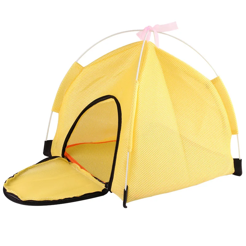 В качестве палатки для домашних питомцев внутри помещения можно отклеить и