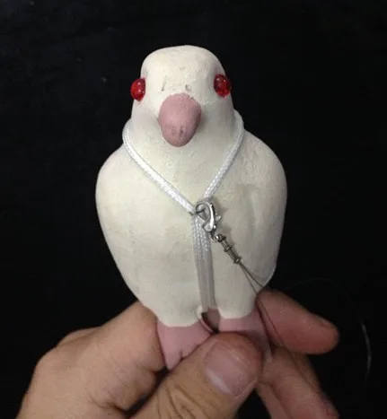 

1pcs Arrival Hot Selling Doves Magic Tricks Stage Magia Invisible Dove Clothes Magie Illusion Gimick Prop Accessories Bar Shows