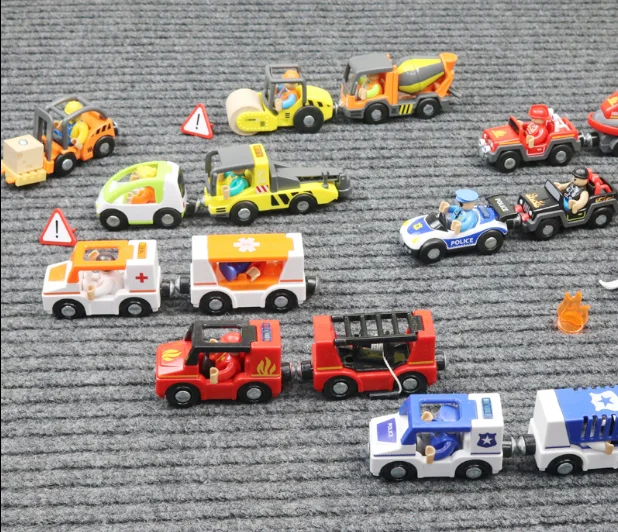 Пластиковые игрушечные автомобили поезд подходит для модели автомобиля T040D