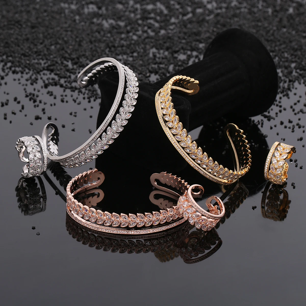 

Женский комплект из браслета и кольца, с циркониевым цветком, элегантный браслет на запястье, Подарочный аксессуар, 2 шт., 2021