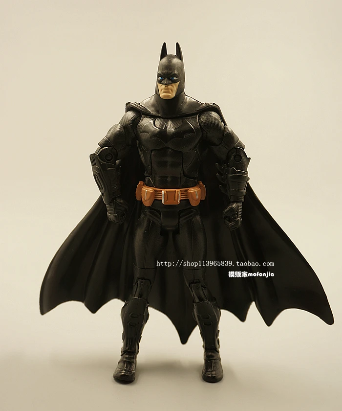 

Hasbro Marvel Action Figure Genuine Justice Comic Hero 6 Inch Batman Joint Movable Doll Model Toy