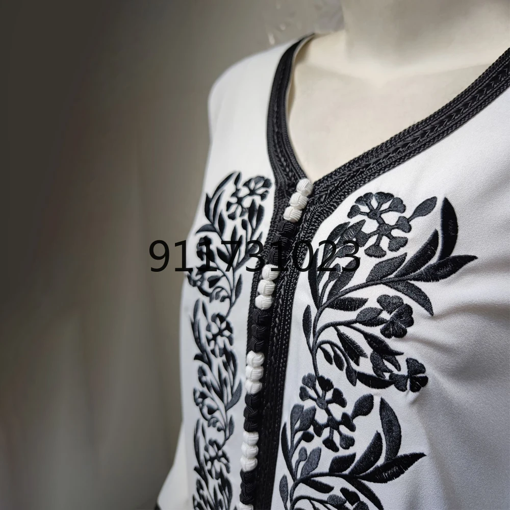 Black White Abaya Dubai Turkey Muslim Hijab Dress 2021 Evening Gowns Bohemian Kaftan Long Sleeve Kimono Islamic Clothing Robe |