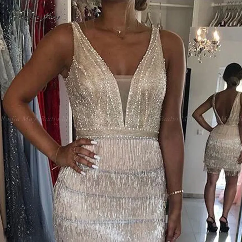 Сексуальные Коктейльные мини-платья с v-образным вырезом цвета шампань бусинами