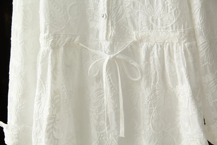 Платье женское хлопковое средней длины с цветочной вышивкой и длинным рукавом |