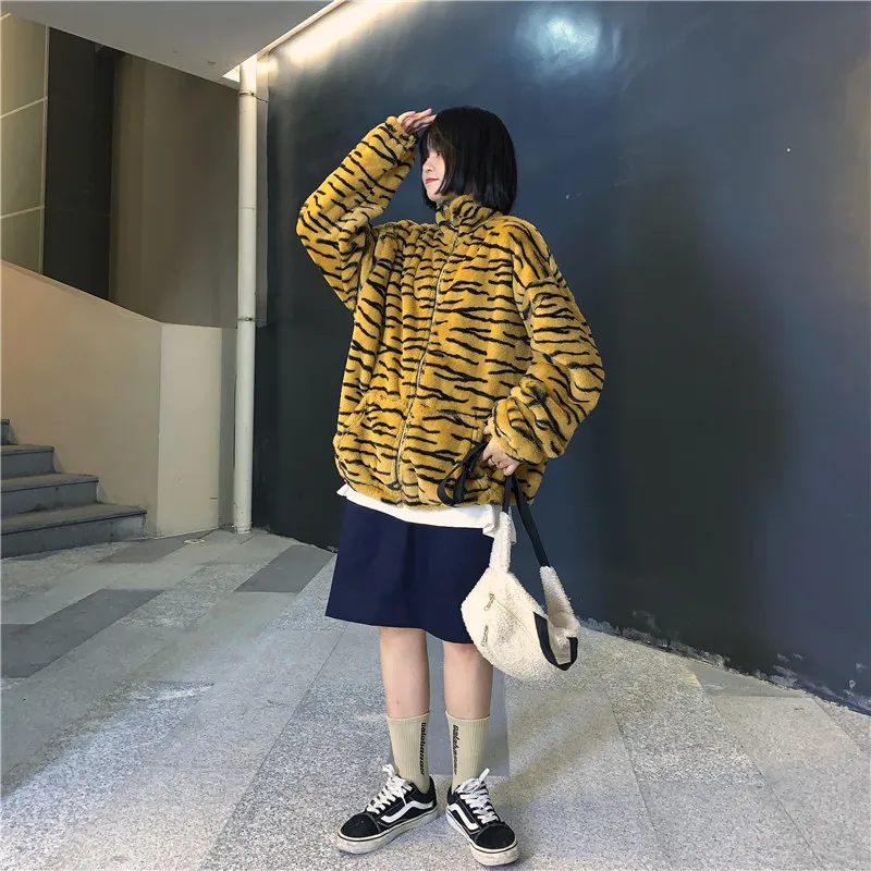 

Women harajuku vintage winter faux fur coat tiger stripes oversized jackets mens lovers casual hip hop warm outerwear