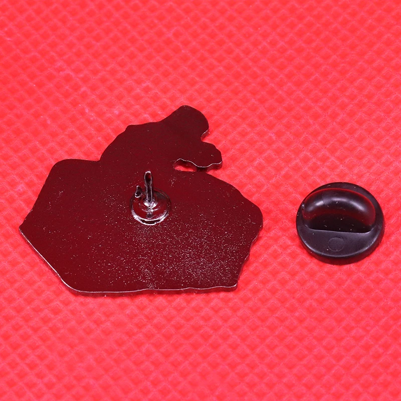 Тис но нуля DJ Пайтон и священный Грааль пленка эмаль на булавке значок | Дом сад