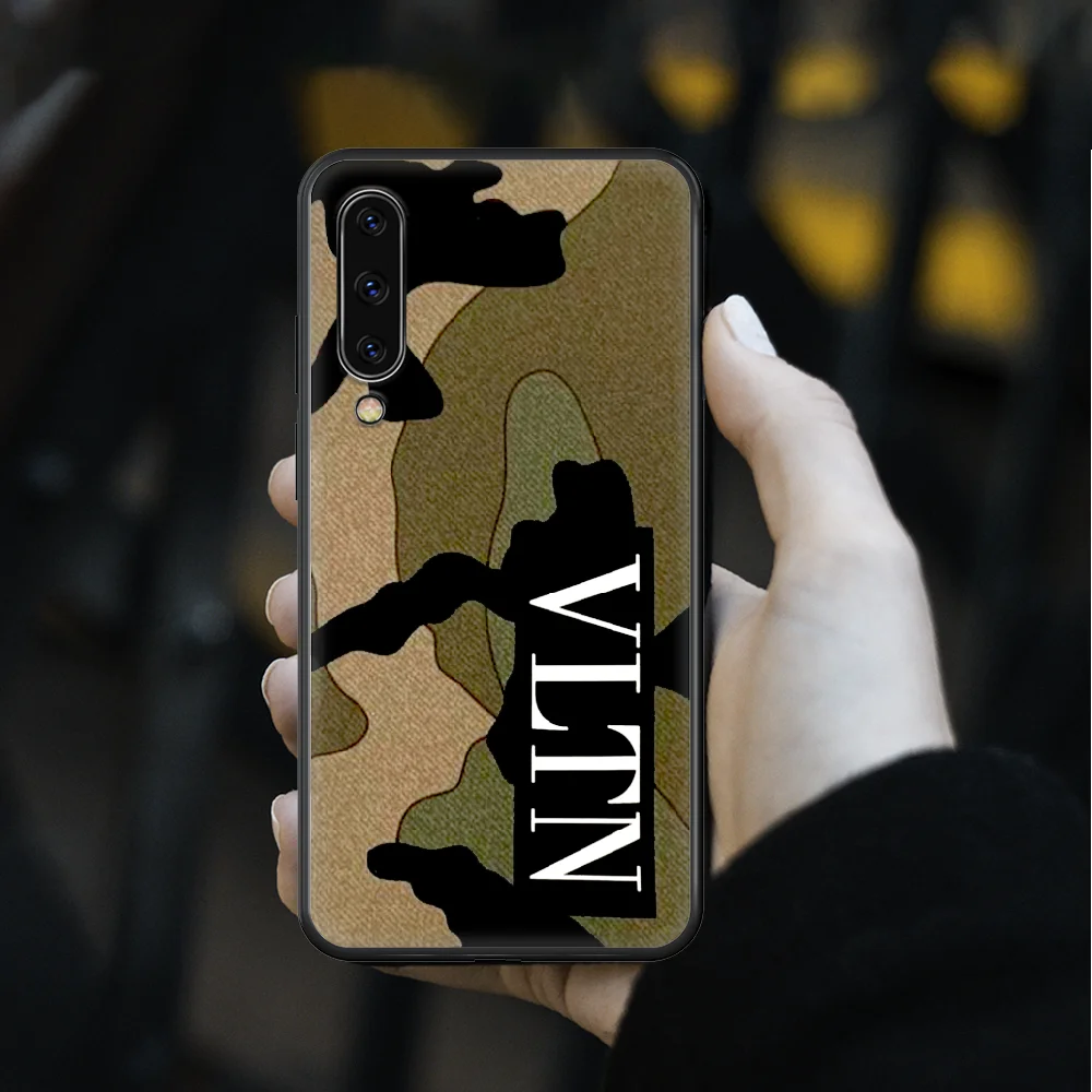 

Italy V-VLTN Luxury Brand Phone Case cover hull For SamSung Galaxy A 3 5 7 10 20 30 40 50 51 70 71 e s plus black Waterproof 3D