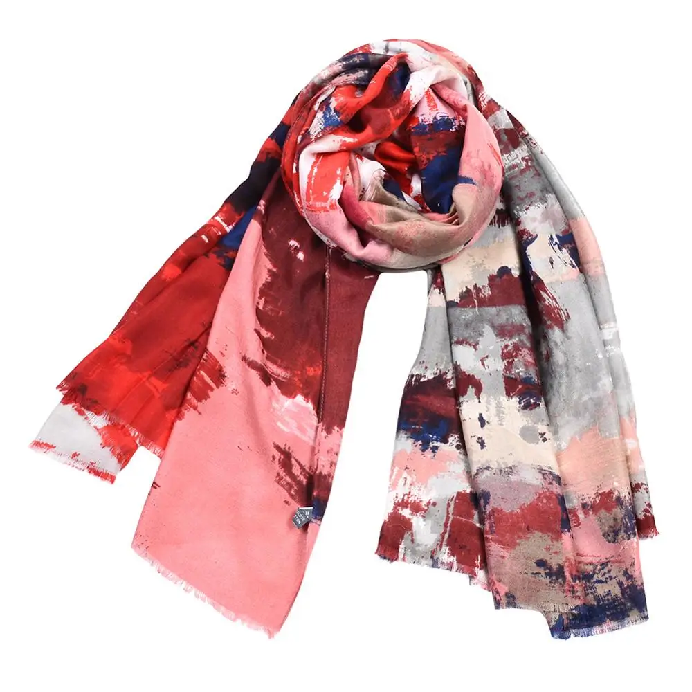 Рисунок 5 - Женский хлопковый шарф с принтом граффити