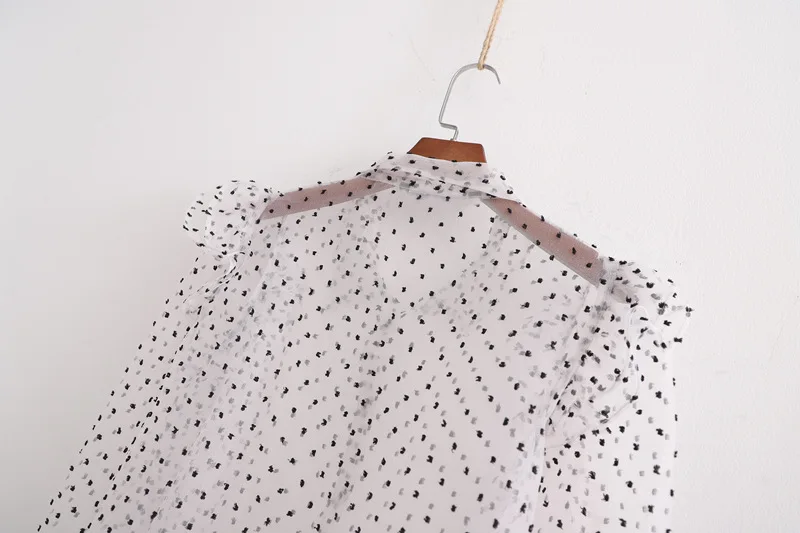 

2020 Summer Women's Blouses French Retro Temperament Laminated Decoration Hard Yarn Sexy Fashion Shirts Female