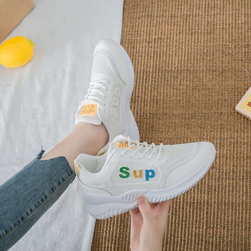 Белые модные кроссовки женская Вулканизированная обувь на платформе для папы